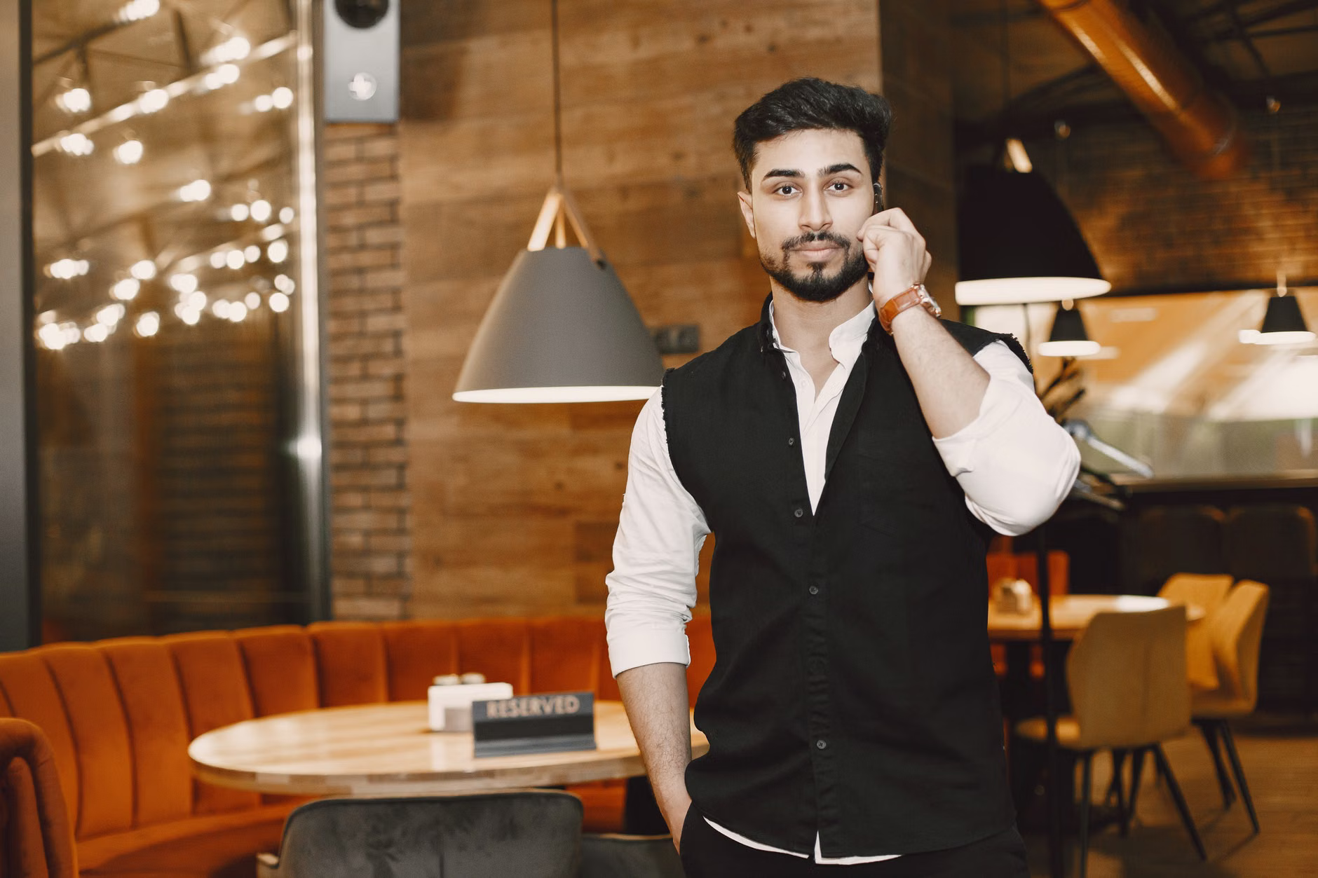 restaurant reservation phone